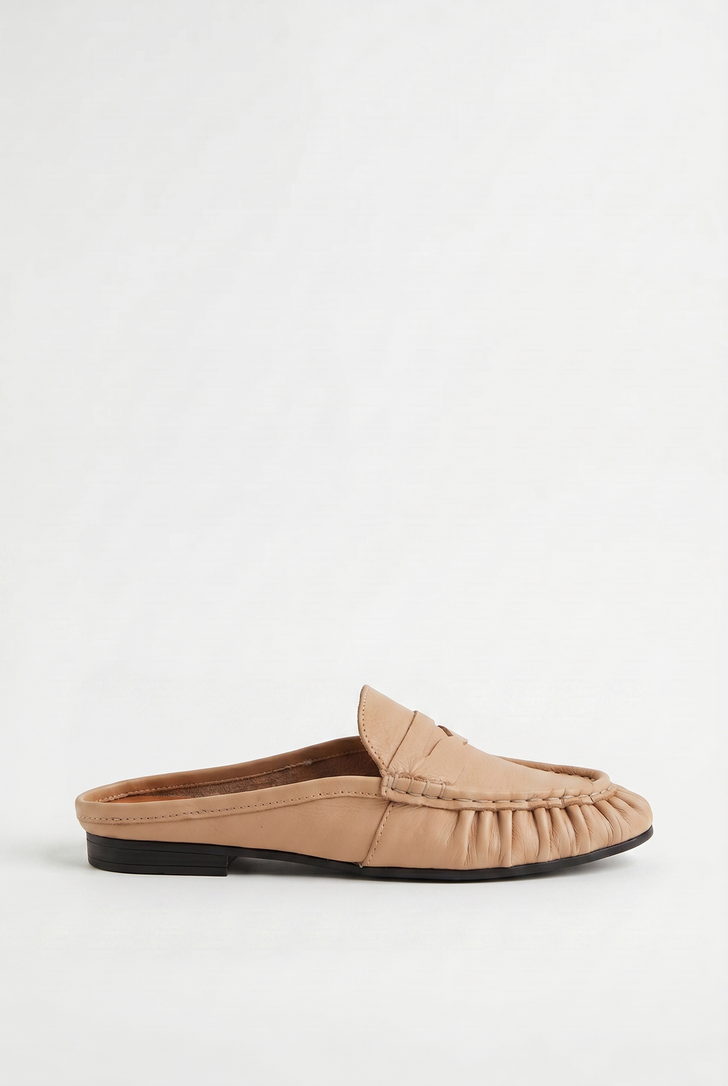 Calzoria camel deri penny mule açık topuk