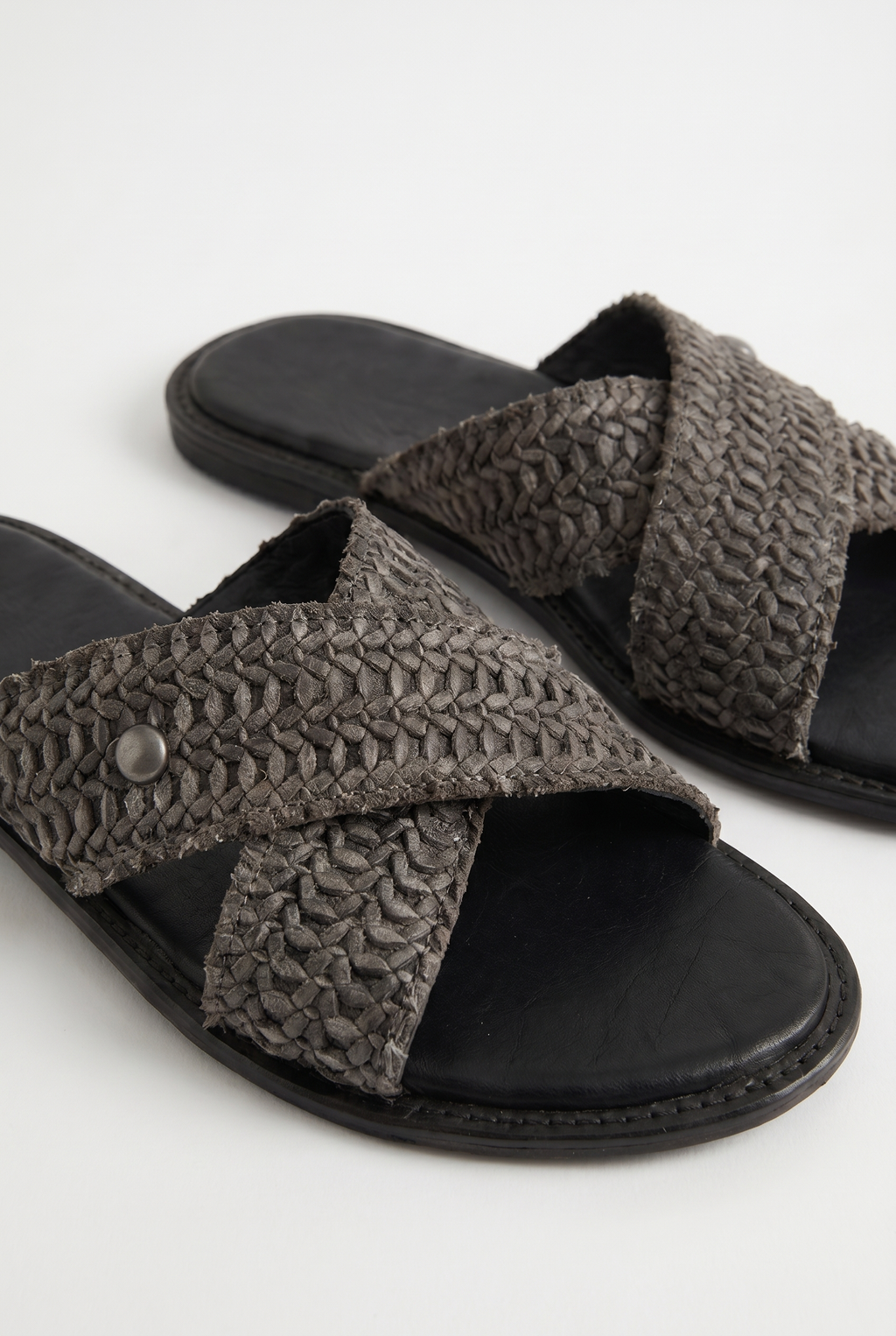 Calzoria gri örgü deri çapraz slide sandalet siyah taban