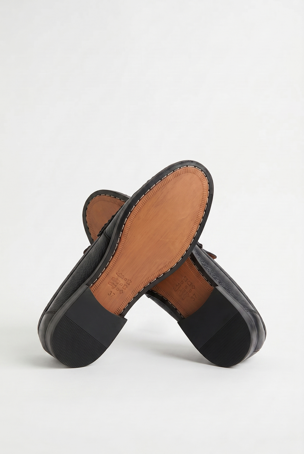 Calzoria siyah pebble grain deri penny loafer