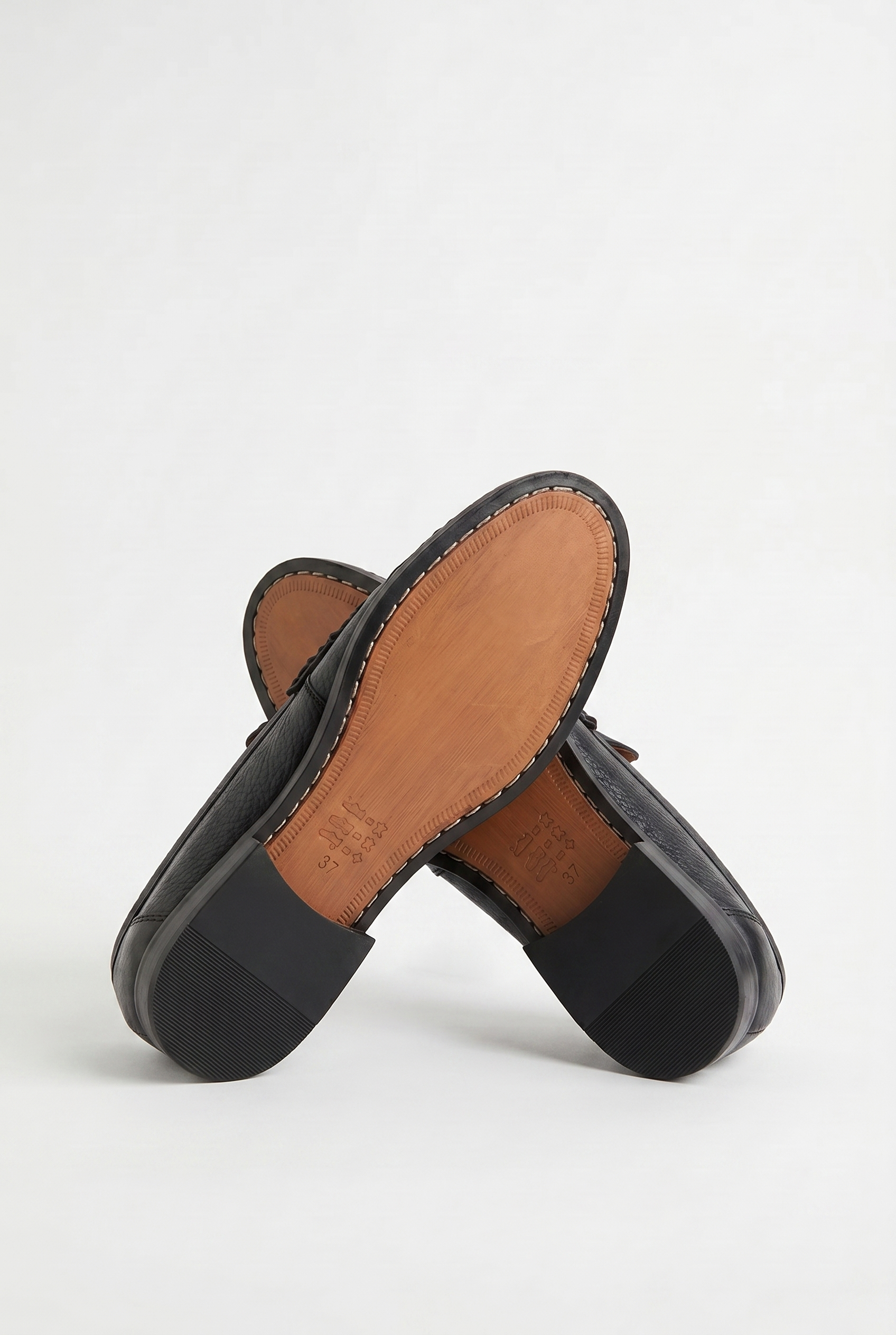 Calzoria siyah pebble grain deri penny loafer